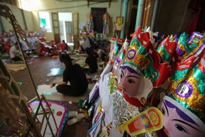 Làng vàng mã "vào vụ" Rằm tháng Bảy